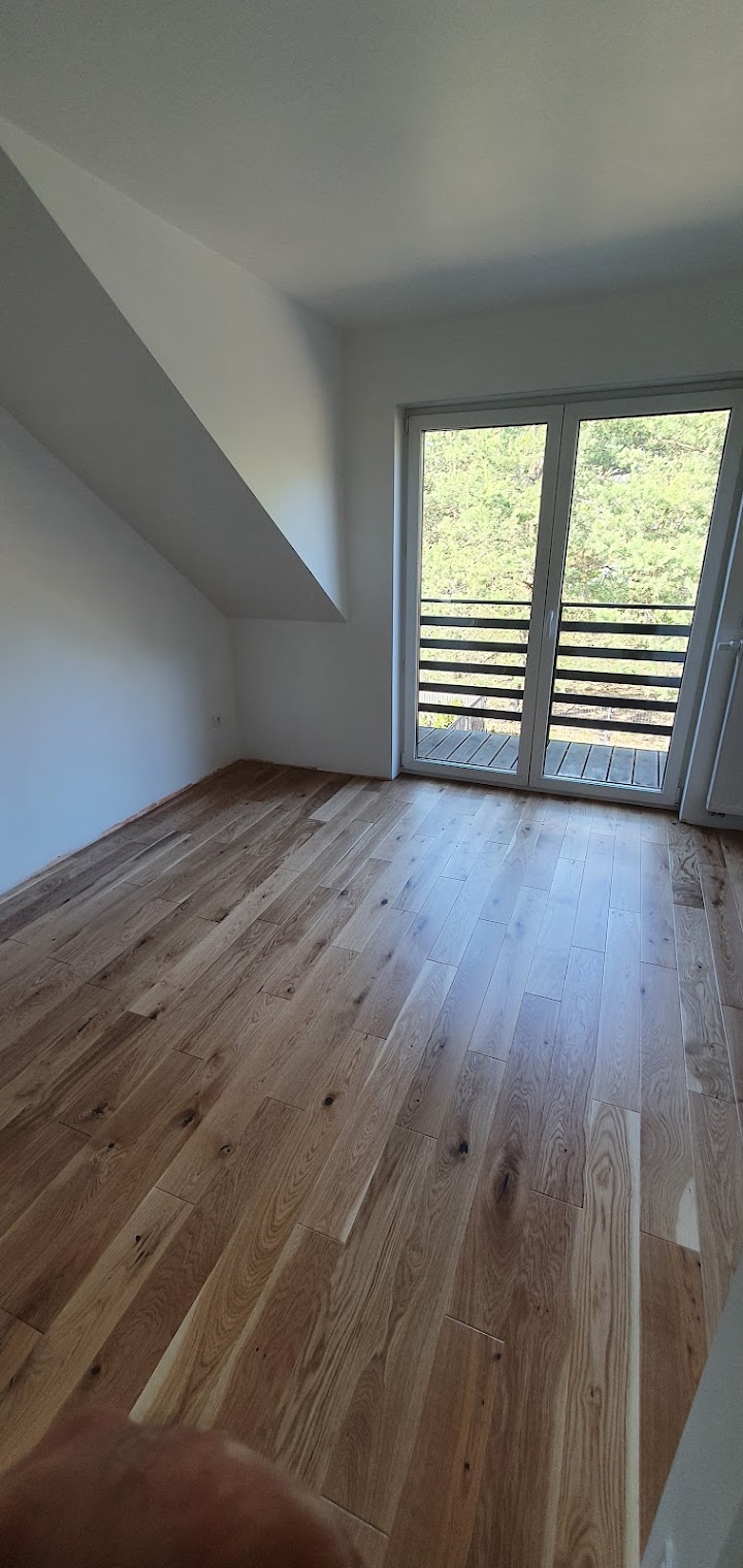 Ułożona drewniana podłoga